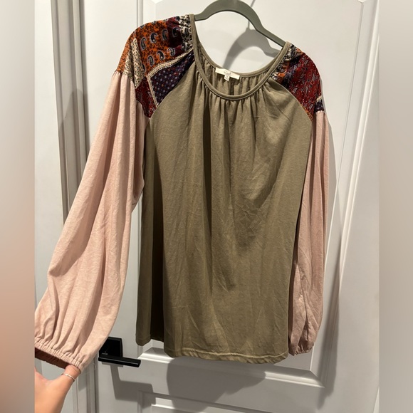 Easel Long Sleeve Color Block - Picture 1 of 4